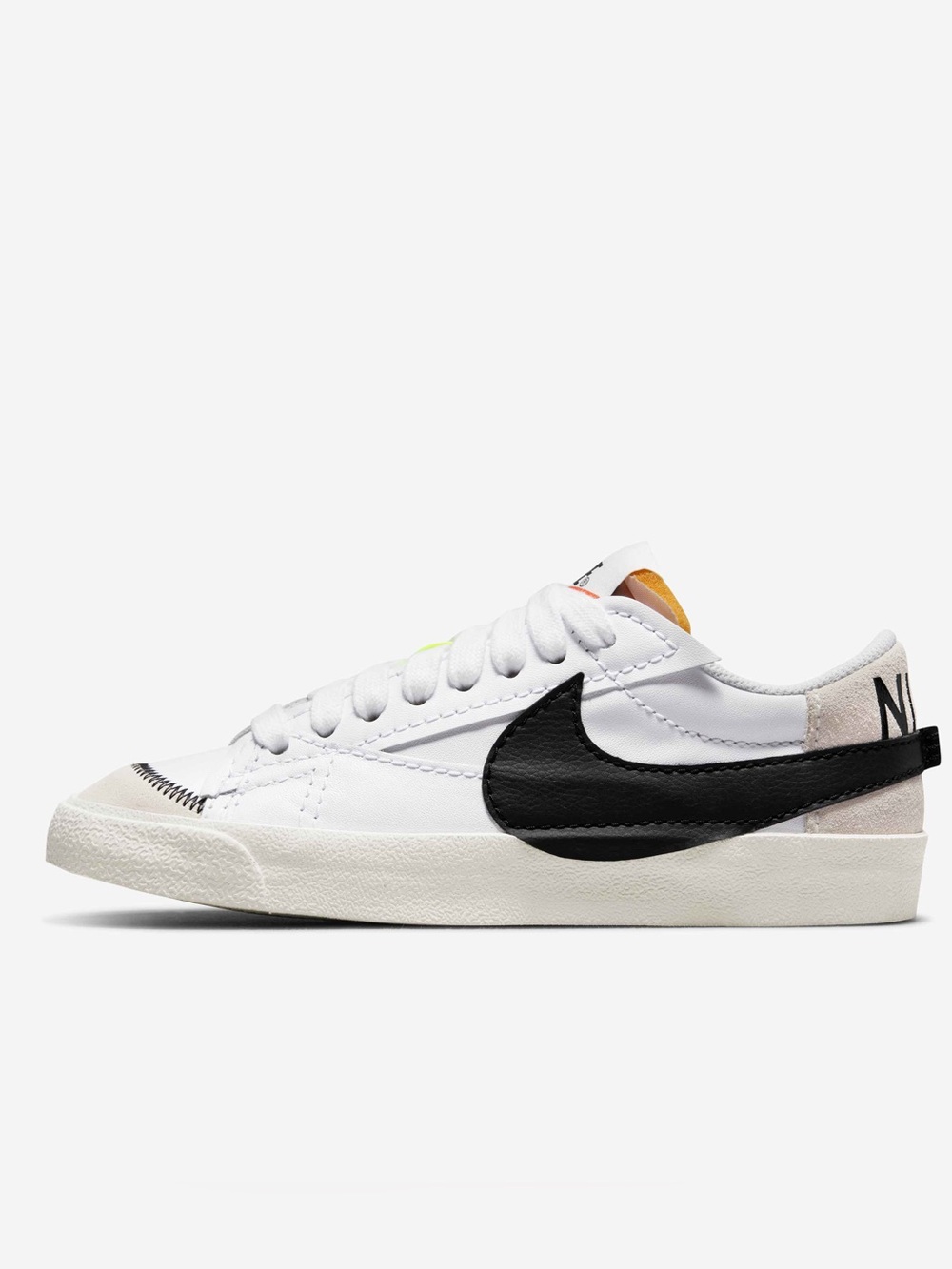 NWT Nike women’s ‘white black’ Blazer Low '77 Jumbo sneaker